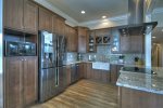 Main and Main - Fully Equipped Kitchen